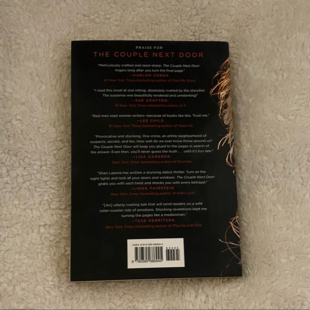 ❗️SOLD❗️Book: The Couple Next Door by Shari Lapena - Picture 3 of 3